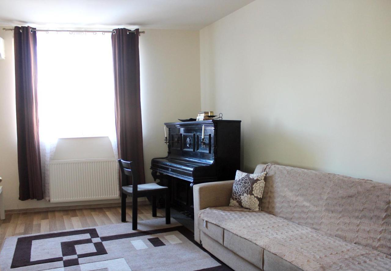Elizabet Home Apartman Oradea Exterior foto