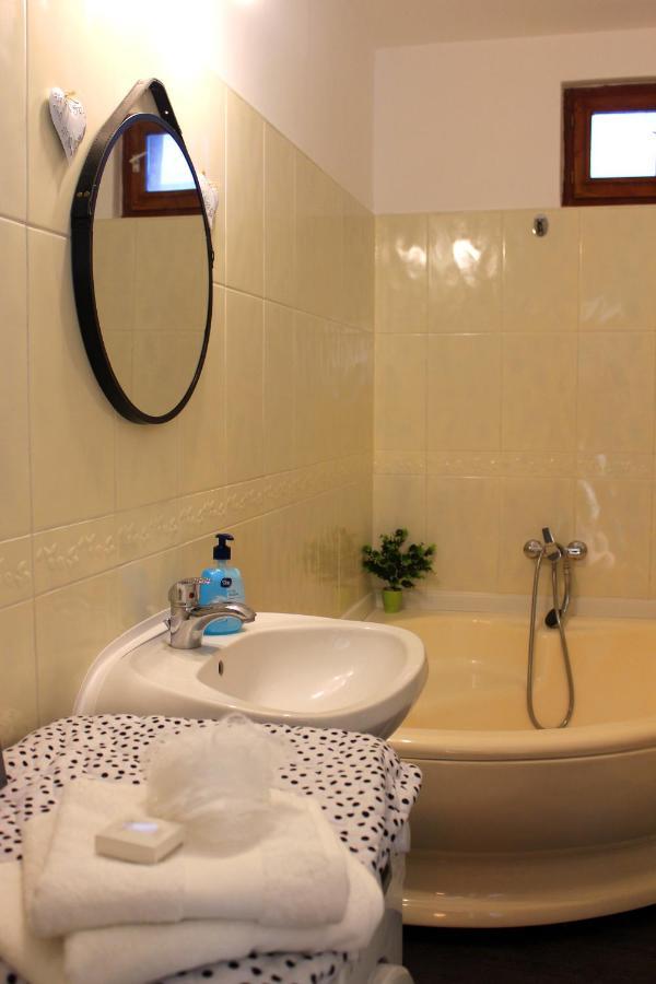 Elizabet Home Apartman Oradea Exterior foto