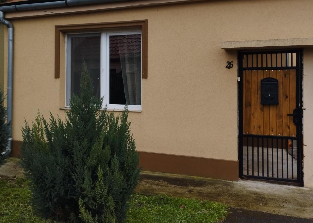 Elizabet Home Apartman Oradea Exterior foto